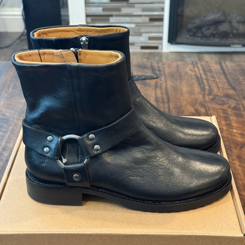Frye Veronica Flex Harness Boot (NWOT)